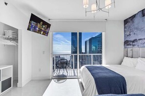 2 soverom, strykejern/-brett, wi-fi (inkludert) og sengetøy