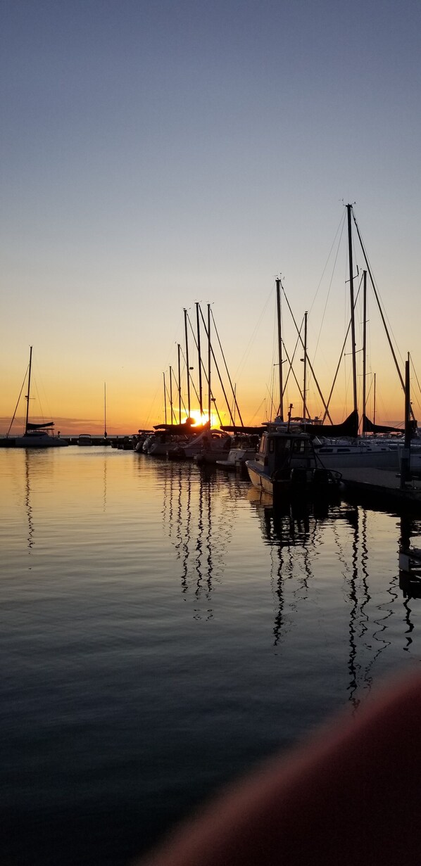Marina - Four bedroom charming historical Harbor Haus in central Egg Harbor (Egg Harbor)