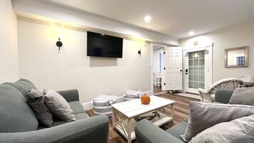 Una Smart TV, una oficina