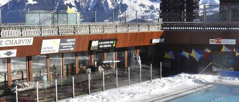 Et oppvarmet basseng