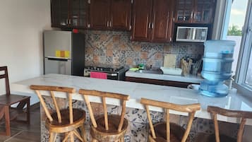 家庭單棟房屋, 多張床 | 私人廚房 | 大型雪櫃/冰箱、微波爐、焗爐、廚房用具/餐具/器皿