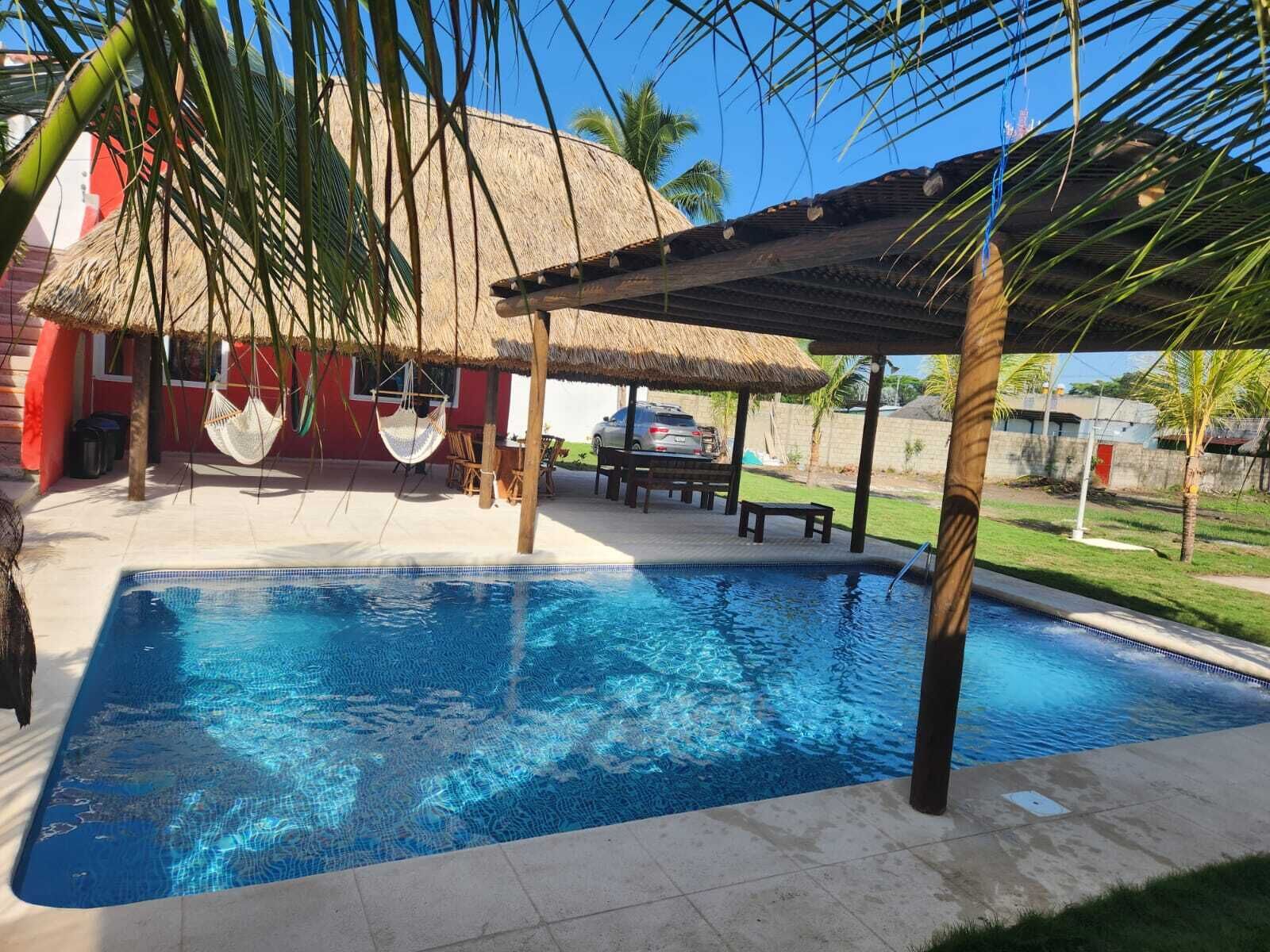 حمّام سباحة خارجي