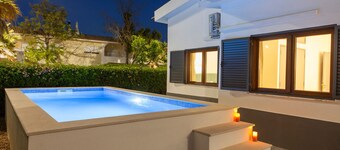 Portimão: villa with heatable pool & BBQ