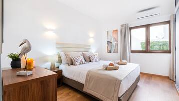 6 bedrooms, iron/ironing board, free WiFi