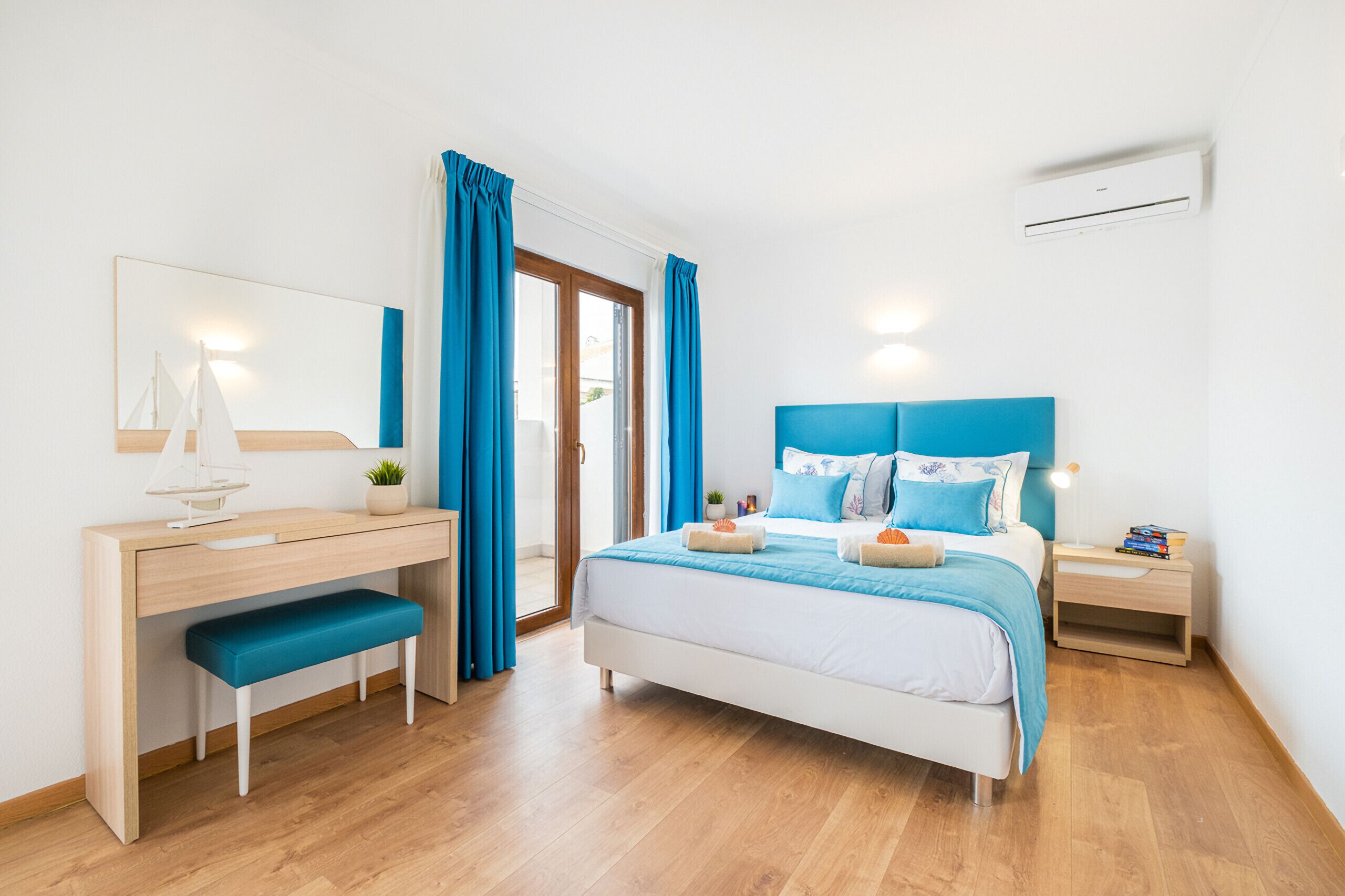 6 habitaciones, tabla de planchar con plancha y wifi gratis 