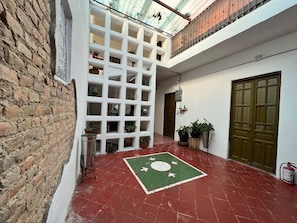 Classic Shared Dormitory, 1 Bedroom | Living area