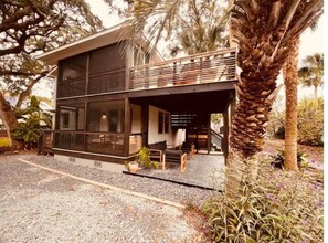 Exterior - Irie on Erie A (Folly Beach)