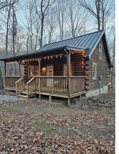 Quiet and Comfy cabin at Patoka Lake