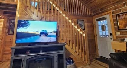 Quiet and Comfy cabin at Patoka Lake
