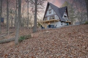 Exterior - A Frame of Mind (Jamestown)