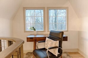 Interior - A Frame of Mind (Jamestown)