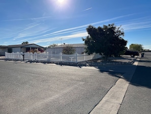 Property grounds - Rental House in Apache Junction, Arizona (Apache Junction)