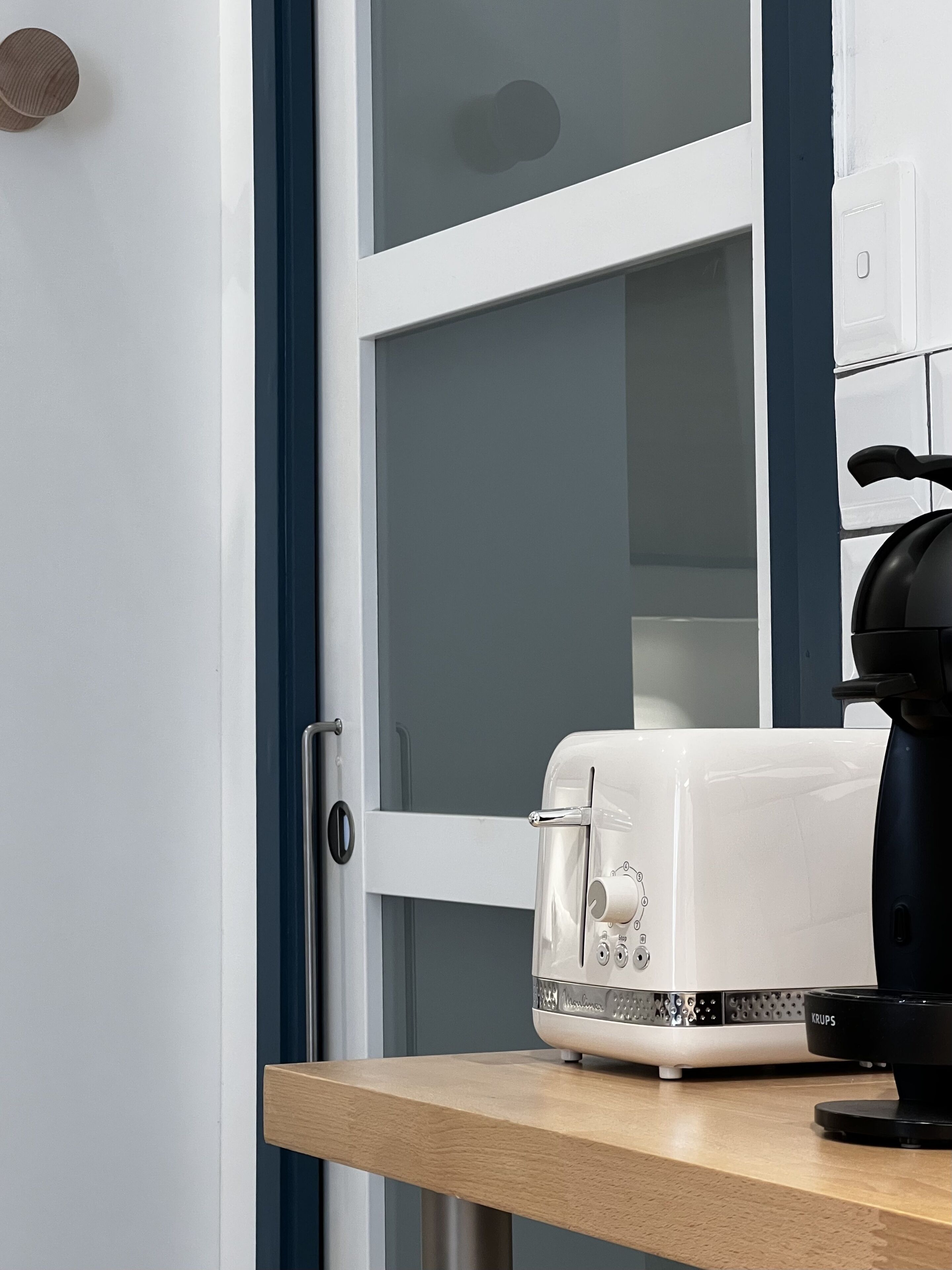 Superior Studio Suite | Blackout drapes, soundproofing, iron/ironing board, free WiFi