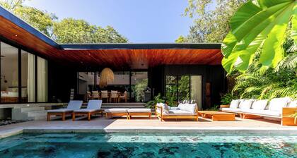 Be close to Surf & Yoga in K Section, Guiones