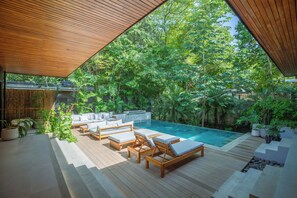 Terrace/patio - Luxury 4-Bedroom Getaway be surrounded by Nature, K Section Nosara (Nosara)
