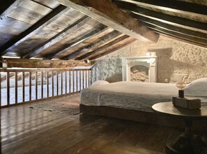 7 Schlafzimmer, Schreibtisch, Reisekinderbett, kostenloses WLAN