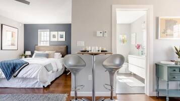 1 soverom, strykejern/-brett, wi-fi (inkludert) og sengetøy