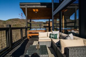 Terrace/patio - Spring Sunset Mountain Views! Peaceful Cabin! Hot tub! (Gatlinburg)