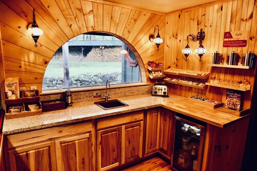 WLS · White Lotus Suite