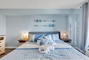 1 bedroom, iron/ironing board, WiFi, bed sheets - Oceanfront 1BR Retreat w/ Stunning Views (Myrtle Beach)