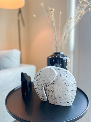 Interior - Elegant & Luxury 2BR  2BTH Minutes To Old Town (Alexandria)