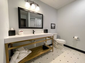 Hair dryer - The Alonzo Ward Hotel (Aberdeen)