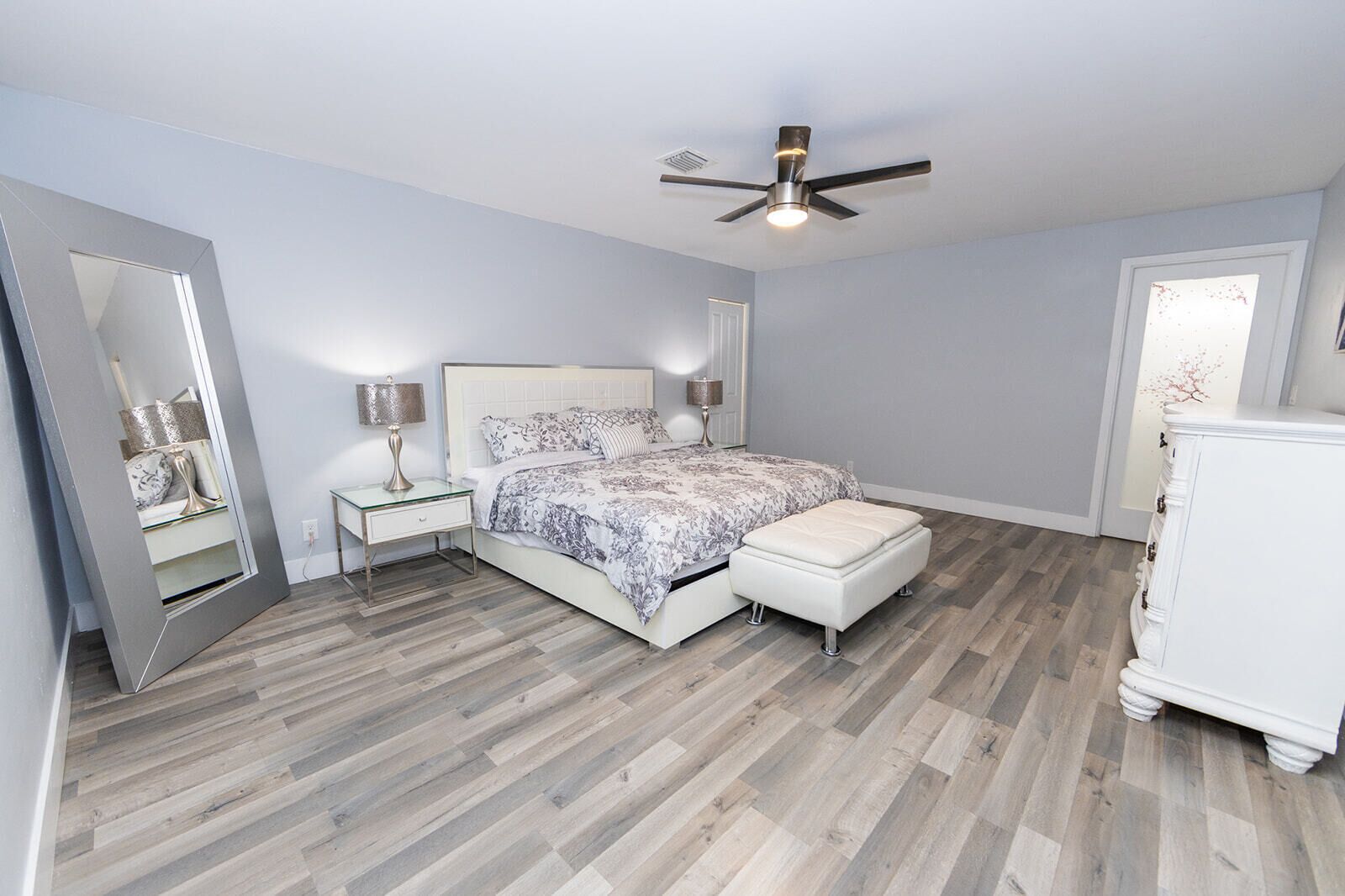 4 chambres, lit parapluie, Wi-Fi, draps fournis