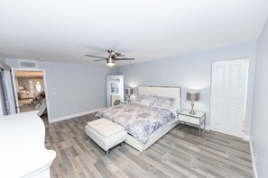 4 bedrooms, travel cot, WiFi, bed sheets