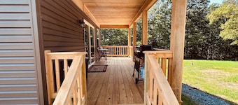 Cozy Cabin Boarding Winslow Hill Elk Viewing Area!