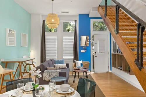 Uptown 1st Ward | Walk Everywhere | Apple TV-Wifi