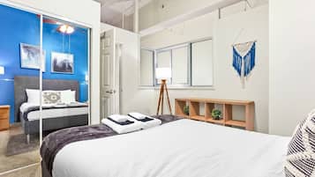 2 habitaciones, tabla de planchar con plancha, cuna de viaje y wifi