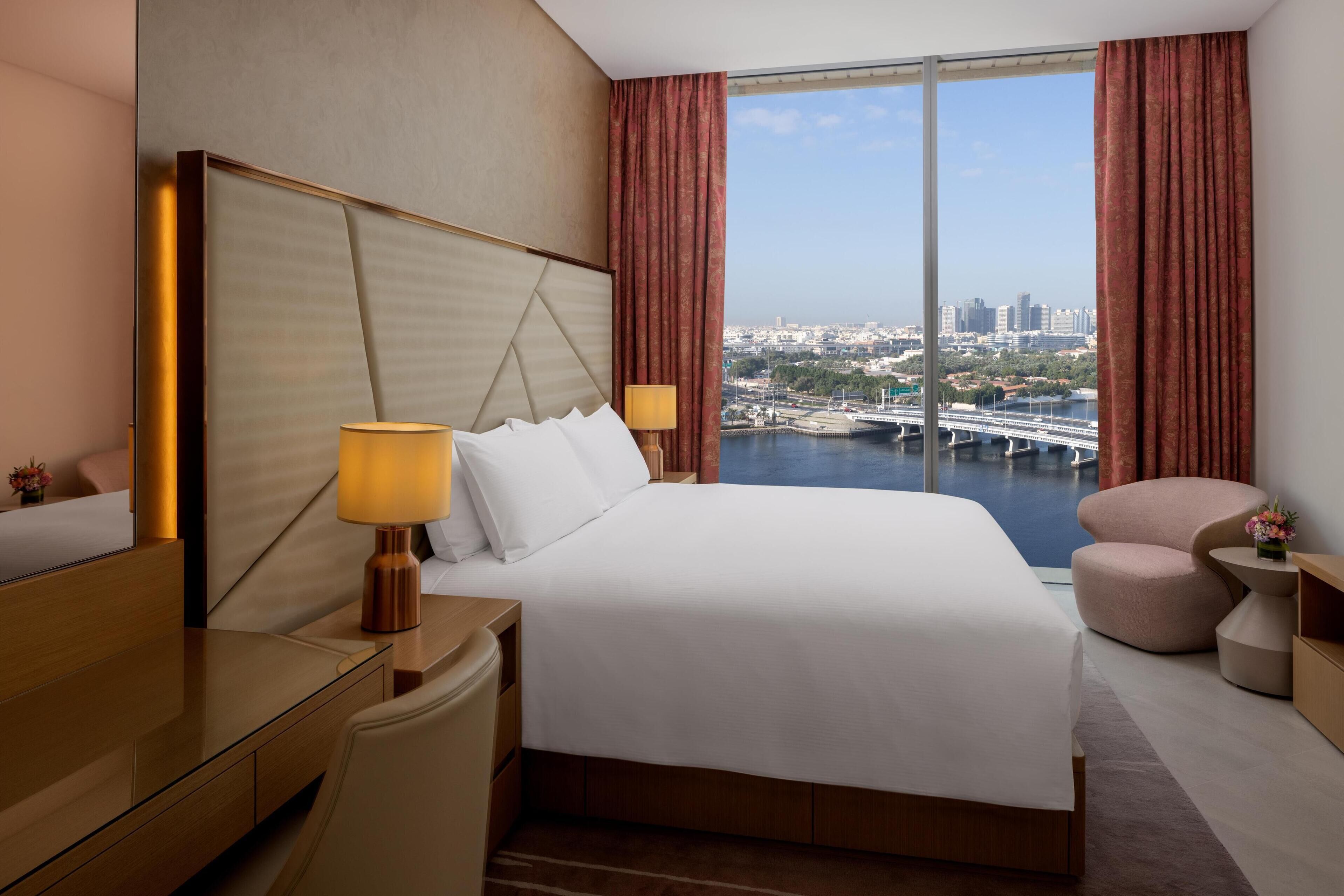 Photo - Hilton Dubai Creek Hotel & Residences