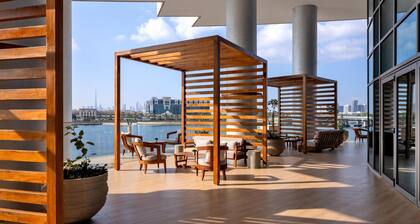 Hilton Dubai Creek Hotel & Residences