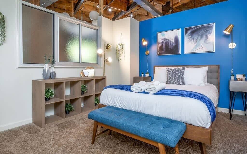 2 bedrooms, iron/ironing board, travel cot, WiFi