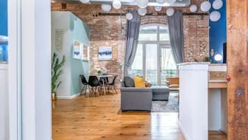 Televisión y oficina