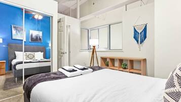 2 chambres, fer et planche à repasser, lit parapluie, Wi-Fi