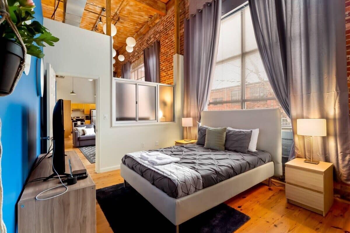 2 bedrooms, iron/ironing board, travel cot, WiFi