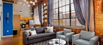100 Year-Old Historic Brick 2BR Loft High Ceiling4