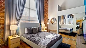 2 bedrooms, iron/ironing board, travel cot, WiFi