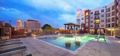 100 Year-Old Historic Brick 2BR Loft High Ceiling7