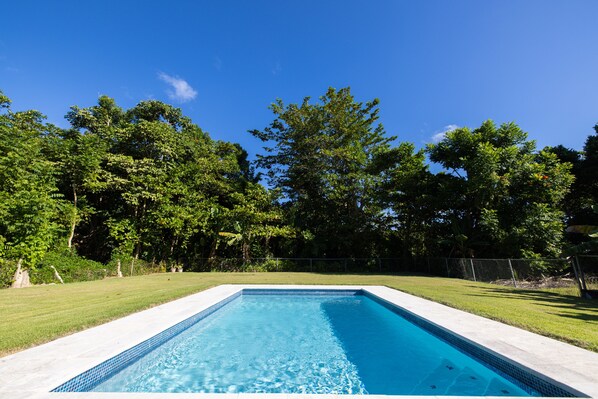 Piscina a l'aire lliure