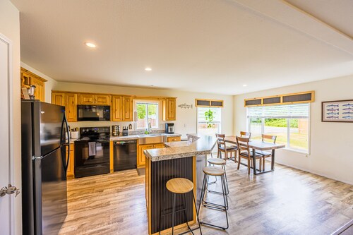 Beaver Pines: Central Hiking Base w/Hot tub.