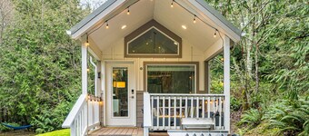 NEW Nestled Private Tiny Home Situated Near ONP