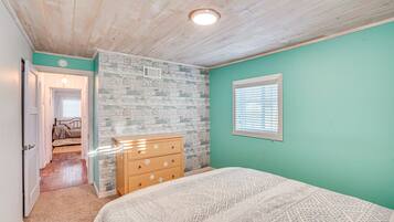 2 多间卧室、办公桌、熨斗/熨衣板、上网接入