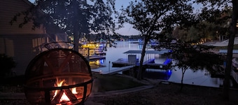 Private Serene Lakefront Home w/Hot Tub, Amazing View, Private Dock, Boat Rental