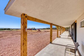 Terrace/patio - Zion's Shadow Suite #3 (Kanab)