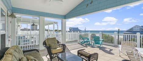 Pientalo, useita sänkyjä, pääsy uima-altaalle, valtamerinäköala (5410 Gulf Dr) | Ulkoalueet