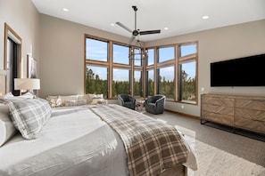 6 bedrooms, WiFi, bed sheets, wheelchair access