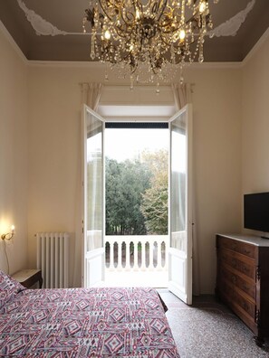 Memory-foam beds, individually furnished, free WiFi - Villa Giulia BnB (Viareggio)