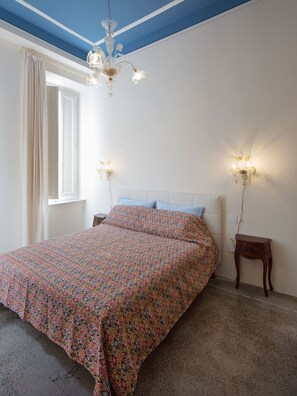 Comfort Double Room | Memory-foam beds, individually furnished, free WiFi - Villa Giulia BnB (Viareggio)